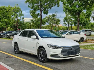 BYD Qin 2020 купить из Китая, цена 1 011 000 ₽ — Suifenhe Auto