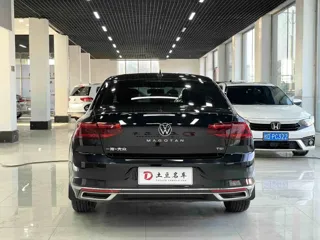 Volkswagen Magotan 2023 купить из Китая, цена 2 042 000 ₽ — Suifenhe Auto