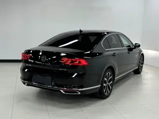 Volkswagen Magotan 2022 купить из Китая, цена 1 857 000 ₽ — Suifenhe Auto