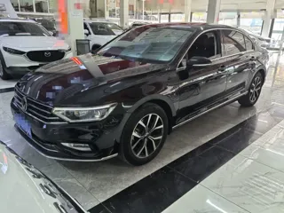 Volkswagen Magotan 2023 купить из Китая, цена 1 739 000 ₽ — Suifenhe Auto