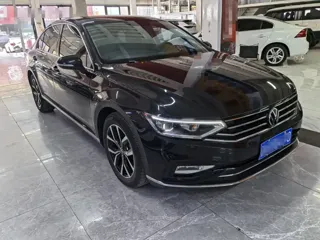Volkswagen Magotan 2023 купить из Китая, цена 1 739 000 ₽ — Suifenhe Auto