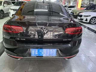 Volkswagen Magotan 2023 купить из Китая, цена 1 739 000 ₽ — Suifenhe Auto