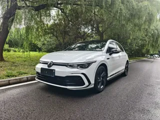 Volkswagen Golf 2022 купить из Китая, цена 1 607 000 ₽ — Suifenhe Auto