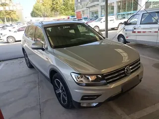 Volkswagen Tiguan L 2021 купить из Китая, цена 1 878 000 ₽ — Suifenhe Auto