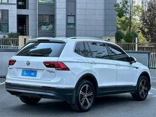 Volkswagen Tiguan L 2021 купить из Китая, цена 1 858 000 ₽ — Suifenhe Auto