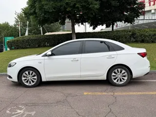 Buick Excelle GT 2023 купить из Китая, цена 1 164 000 ₽ — Suifenhe Auto