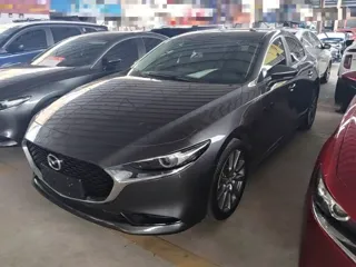 Mazda Mazda3 2022 купить из Китая, цена 1 728 000 ₽ — Suifenhe Auto