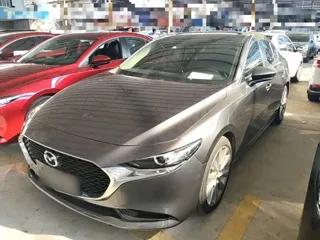 Mazda Mazda3 2021 купить из Китая, цена 2 062 000 ₽ — Suifenhe Auto
