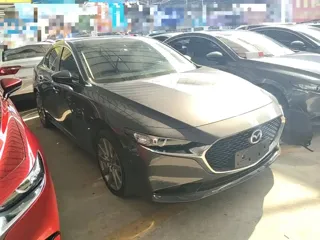 Mazda Mazda3 2021 купить из Китая, цена 2 062 000 ₽ — Suifenhe Auto