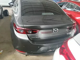 Mazda Mazda3 2021 купить из Китая, цена 2 062 000 ₽ — Suifenhe Auto