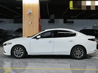 Mazda Mazda3 2020 купить из Китая, цена 1 432 000 ₽ — Suifenhe Auto