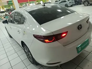 Mazda Mazda3 2021 купить из Китая, цена 1 529 000 ₽ — Suifenhe Auto