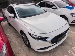 Mazda Mazda3 2020 купить из Китая, цена 1 418 000 ₽ — Suifenhe Auto