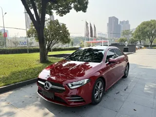 Mercedes-Benz A-Class 2020 купить из Китая, цена 1 675 000 ₽ — Suifenhe Auto