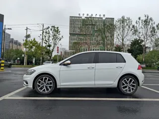 Volkswagen Golf 2020 купить из Китая, цена 1 433 000 ₽ — Suifenhe Auto