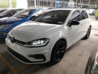 Volkswagen Golf 2020 купить из Китая, цена 1 569 000 ₽ — Suifenhe Auto