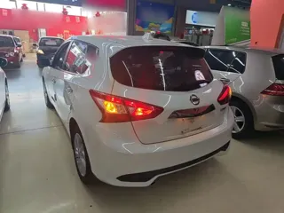 Nissan Tiida 2021 купить из Китая, цена 1 554 000 ₽ — Suifenhe Auto