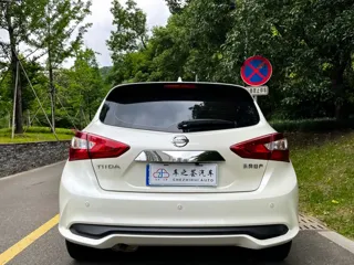Nissan Tiida 2020 купить из Китая, цена 1 429 000 ₽ — Suifenhe Auto