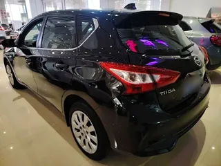 Nissan Tiida 2021 купить из Китая, цена 1 374 000 ₽ — Suifenhe Auto