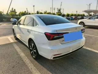 Roewe Rising ER6 2020 купить из Китая, цена 2 802 000 ₽ — Suifenhe Auto