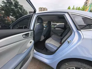 Roewe Rising ER6 2021 купить из Китая, цена 3 296 000 ₽ — Suifenhe Auto