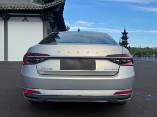 Skoda Superb 2022 купить из Китая, цена 2 314 000 ₽ — Suifenhe Auto