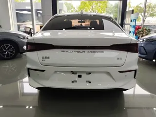 BYD e3 2024 купить из Китая, цена 1 547 000 ₽ — Suifenhe Auto