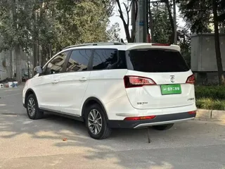 Baojun 730 2021 купить из Китая, цена 1 287 000 ₽ — Suifenhe Auto