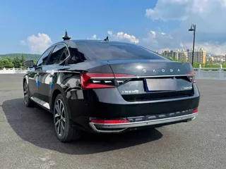 Skoda Superb 2022 купить из Китая, цена 2 444 000 ₽ — Suifenhe Auto