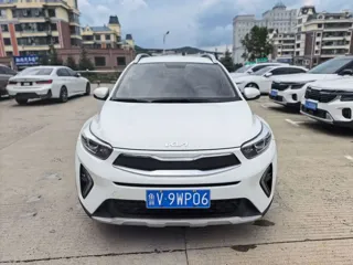 Kia Stonic 2022 купить из Китая, цена 1 422 000 ₽ — Suifenhe Auto