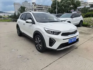Kia Stonic 2022 купить из Китая, цена 1 422 000 ₽ — Suifenhe Auto