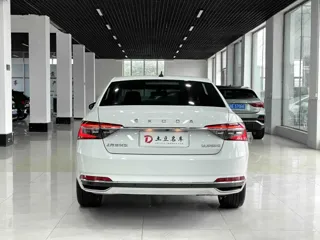 Skoda Superb 2023 купить из Китая, цена 2 368 000 ₽ — Suifenhe Auto