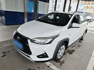Toyota Yaris 2021 купить из Китая, цена 1 434 000 ₽ — Suifenhe Auto