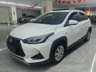Toyota Yaris 2021 купить из Китая, цена 1 368 000 ₽ — Suifenhe Auto