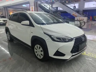 Toyota Yaris 2021 купить из Китая, цена 1 368 000 ₽ — Suifenhe Auto