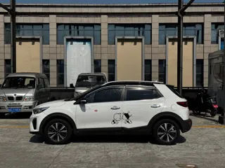 Kia Stonic 2021 купить из Китая, цена 1 221 000 ₽ — Suifenhe Auto