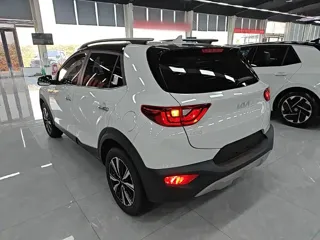 Kia Stonic 2025 купить из Китая, цена 1 593 000 ₽ — Suifenhe Auto