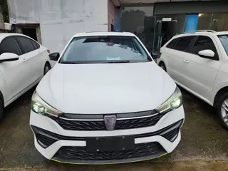 Roewe i5 2022 купить из Китая, цена 1 025 000 ₽ — Suifenhe Auto