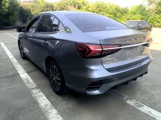 Roewe i5 2021 купить из Китая, цена 1 193 000 ₽ — Suifenhe Auto