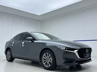 Mazda Mazda3 2022 купить из Китая, цена 1 623 000 ₽ — Suifenhe Auto