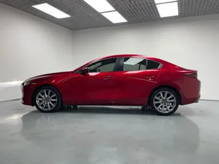 Mazda Mazda3 2022 купить из Китая, цена 1 675 000 ₽ — Suifenhe Auto