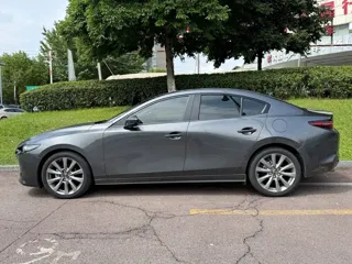 Mazda Mazda3 2022 купить из Китая, цена 1 740 000 ₽ — Suifenhe Auto