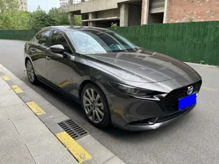 Mazda Mazda3 2022 купить из Китая, цена 1 793 000 ₽ — Suifenhe Auto