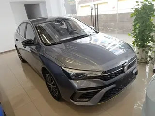 Roewe i5 2021 купить из Китая, цена 1 191 000 ₽ — Suifenhe Auto