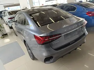 Roewe i5 2021 купить из Китая, цена 1 191 000 ₽ — Suifenhe Auto
