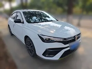 Roewe i5 2021 купить из Китая, цена 1 281 000 ₽ — Suifenhe Auto