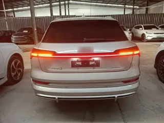 Audi e-tron 2024 купить из Китая, цена 5 119 000 ₽ — Suifenhe Auto