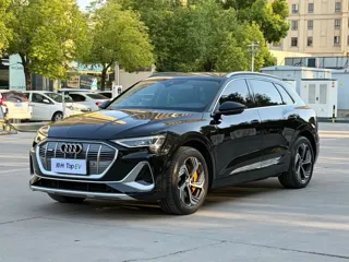 Audi e-tron 2022 купить из Китая, цена 5 578 000 ₽ — Suifenhe Auto