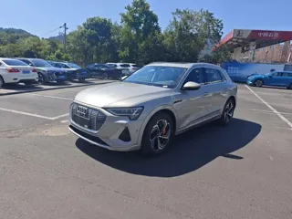 Audi e-tron 2025 купить из Китая, цена 6 018 000 ₽ — Suifenhe Auto