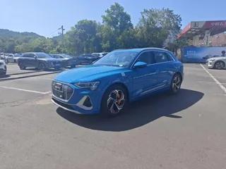Audi e-tron 2025 купить из Китая, цена 6 018 000 ₽ — Suifenhe Auto